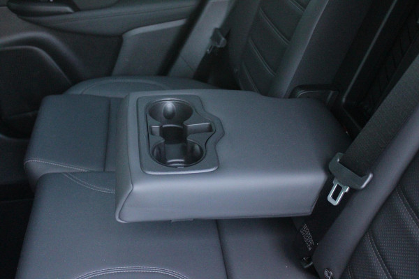 Alfa Romeo Tonale PHEV 280PK VELOCE | PANORAMISCH SCHUIF/KANTEL DAK | PREMIUM PACK: LEDEREN BEKLEDING/GEVENTILEERDE VOORSTOELEN/4-VOUDIG ELEKTRISCH VERSTELBARE LENDESTEUN VOORSTOELEN/HOOGGLANS ZWARTE RAAMOMLIJSTING/AMBIENT LIGHTING | TECHNOLOGY PACK: PARKEERWAARSCHUWING VOOR EN ACHTER/360° CAMERA/AUTOMATISCH INPARKEREN/ AUTONOMOUS DRIVING LEVEL 2: ADAPTIVE CRUISE CONTROL/LANE CENTERING ASSIST/TRAFFIC JAM ASSIST DODEHOEK DETECTIE AUTOMATISCH DIMMENDE BUITENSPIEGELS ELEKTRISCH BEDIENBARE ACHTERKLEP | WINTERPACK: STOELVERWARMING VOOR/STUURVERWARMING/VERWARMBARE RUITENSPROEIERS | HARMAN KAR