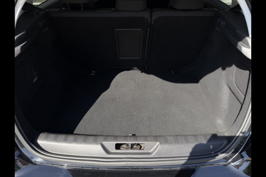 Peugeot 308 Allure / Carplay / Keyless / Cruise / Parkeersensoren V+A / Navi / 16''