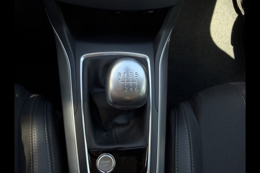 Peugeot 308 Allure / Carplay / Keyless / Cruise / Parkeersensoren V+A / Navi / 16''