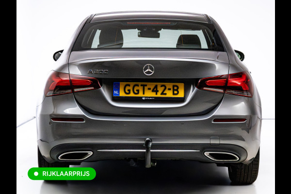 Mercedes-Benz A-Klasse 200 Premium Plus | Leer | Panodak | Stoelverw. | Afn. trekhaak | Navigatie | All-season banden | Cruise | Camera | Matrix Led