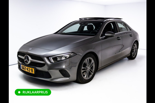 Mercedes-Benz A-Klasse 200 Premium Plus | Leer | Panodak | Stoelverw. | Afn. trekhaak | Navigatie | All-season banden | Cruise | Camera | Matrix Led