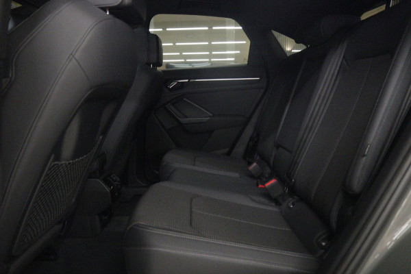 Audi Q3 Sportback 45 TFSI e S Edition /PANO/CARPLAY/KEYLES/STOELV/BOMVOL