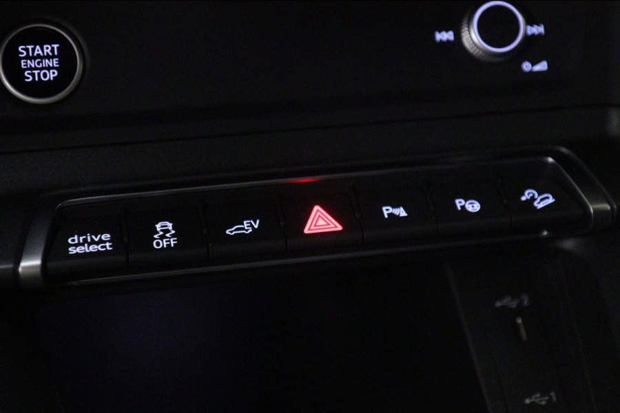 Audi Q3 Sportback 45 TFSI e S Edition /PANO/CARPLAY/KEYLES/STOELV/BOMVOL