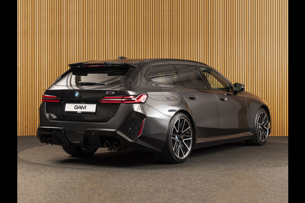BMW M5 TOURING KERAMISCH | M DRIVER‘S PACK | PANO | B&W
