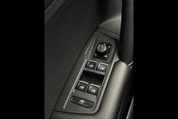 Volkswagen Tiguan 2.0 TSI 4Motion Highline Trekhaak CarPlay