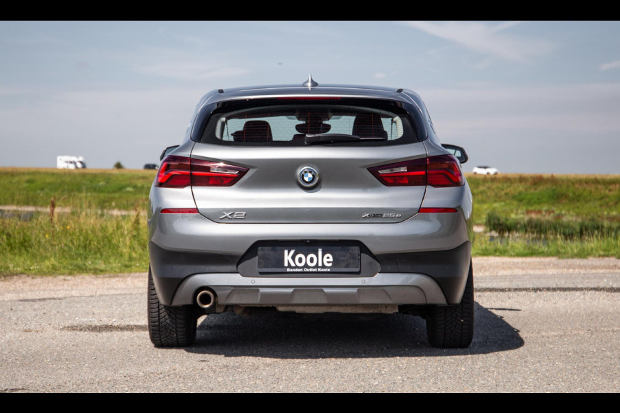 BMW X2 xDrive25e Executive CAMERA / LEDER / PLUG IN HYBRID / STOELVERWARMING / DEALER ONDERHOUDEN