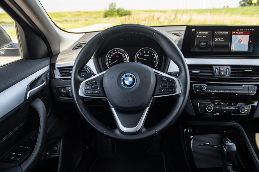 BMW X2 xDrive25e Executive CAMERA / LEDER / PLUG IN HYBRID / STOELVERWARMING / DEALER ONDERHOUDEN