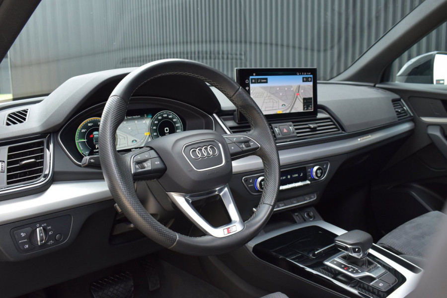 Audi Q5 Sportback 50 TFSI e S-Line Competition Black Optic | PANO | SQ5 | DEALER | 1E EIG | ADAPT. CRUISE | VIRTUAL