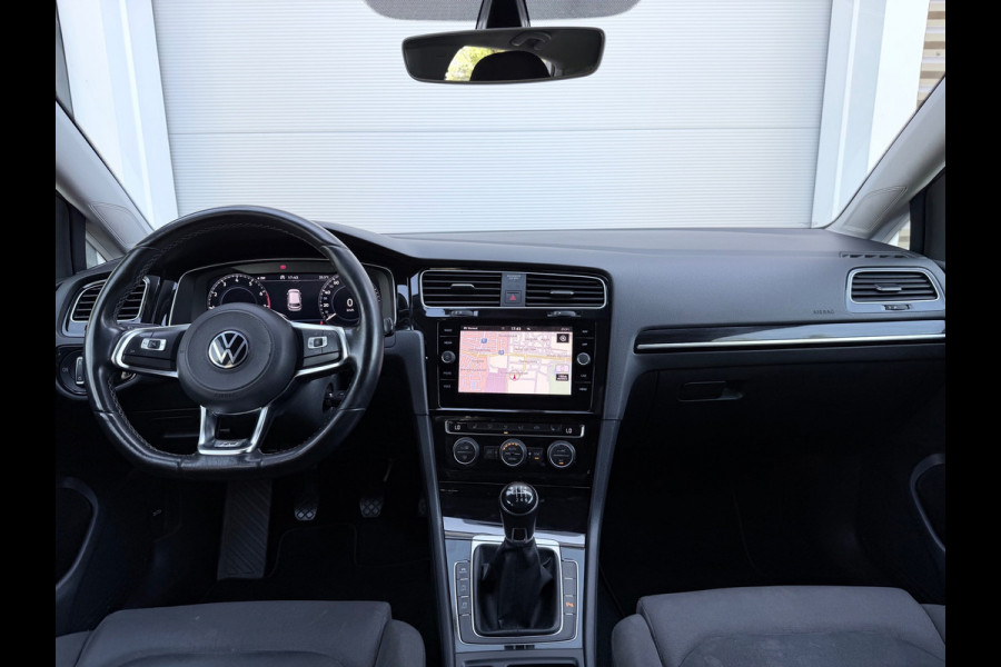 Volkswagen Golf 1.5 TSI Highline Business R Virtual/AppleCarPlay