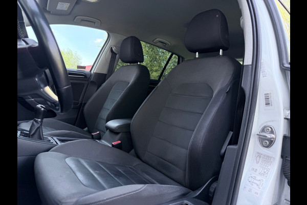 Volkswagen Golf 1.5 TSI Highline Business R Virtual/AppleCarPlay