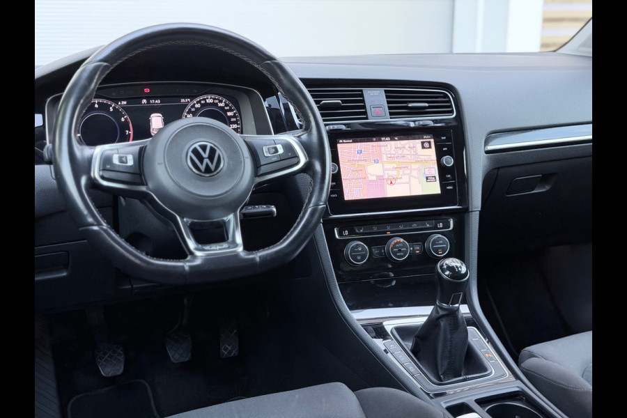 Volkswagen Golf 1.5 TSI Highline Business R Virtual/AppleCarPlay