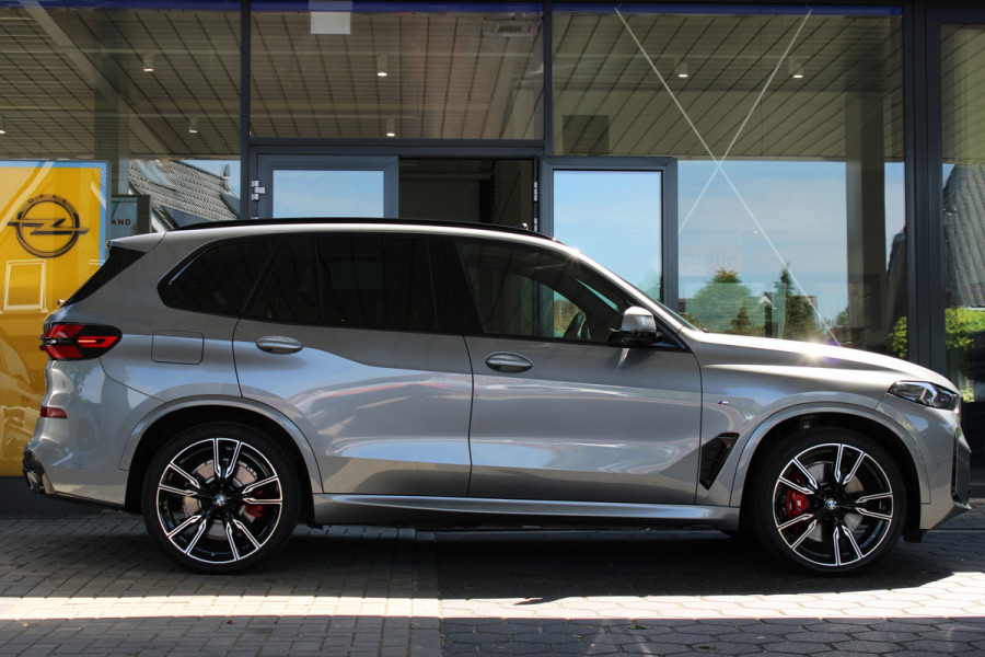 BMW X5 xDrive50e M-Sport Pro | Vierwielbesturing | H&K | Cognac Interior | Panoramadak | Trekhaak | Luchtvering