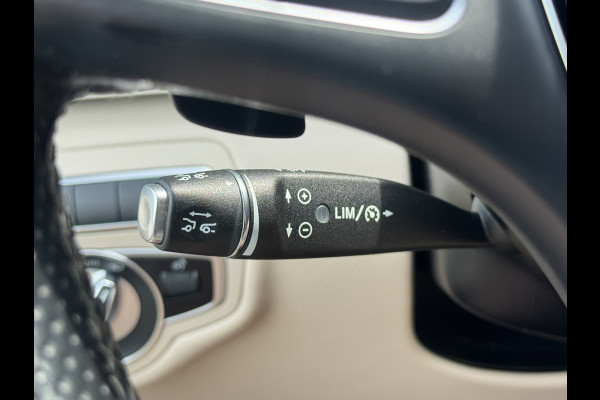 Mercedes-Benz V-Klasse 300d Lang AMG Burmester Stoelkoeling M-bux 360 Camera Trekhaak Adaptieve Cruise