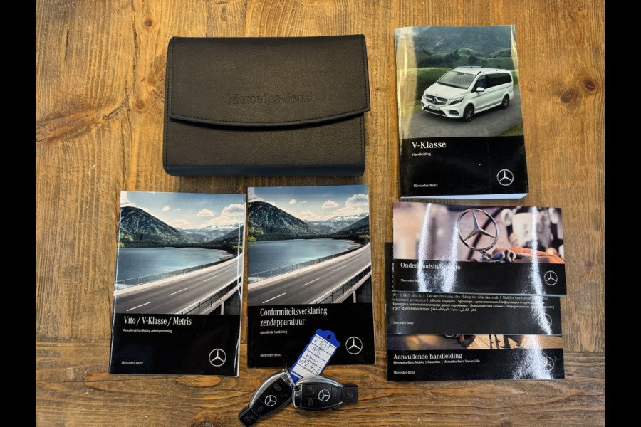 Mercedes-Benz V-Klasse 300d Lang AMG Burmester Stoelkoeling M-bux 360 Camera Trekhaak Adaptieve Cruise