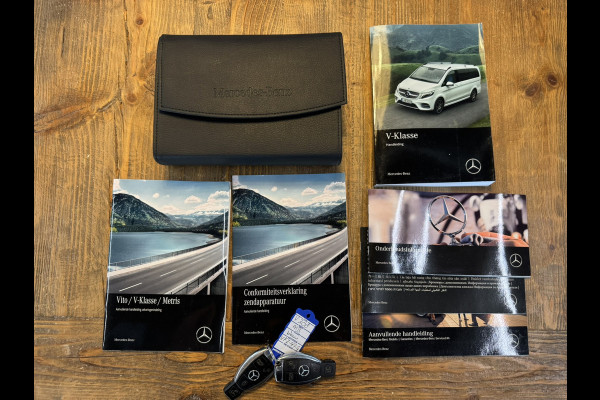 Mercedes-Benz V-Klasse 300d Lang AMG Burmester Stoelkoeling M-bux 360 Camera Trekhaak Adaptieve Cruise