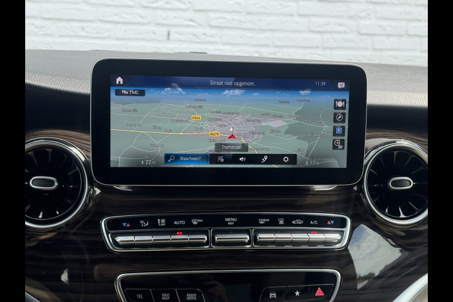 Mercedes-Benz V-Klasse 300d Lang AMG Burmester Stoelkoeling M-bux 360 Camera Trekhaak Adaptieve Cruise