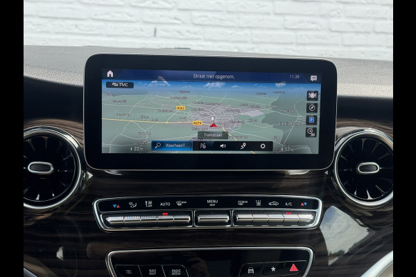 Mercedes-Benz V-Klasse 300d Lang AMG Burmester Stoelkoeling M-bux 360 Camera Trekhaak Adaptieve Cruise