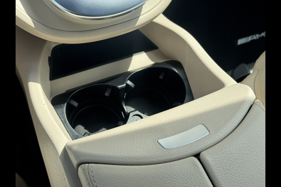 Mercedes-Benz V-Klasse 300d Lang AMG Burmester Stoelkoeling M-bux 360 Camera Trekhaak Adaptieve Cruise