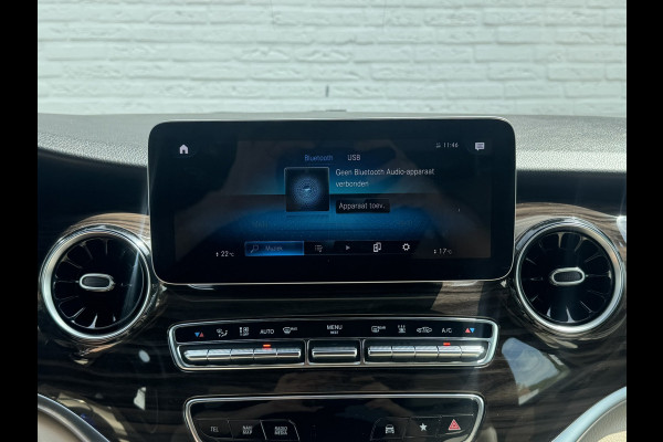 Mercedes-Benz V-Klasse 300d Lang AMG Burmester Stoelkoeling M-bux 360 Camera Trekhaak Adaptieve Cruise