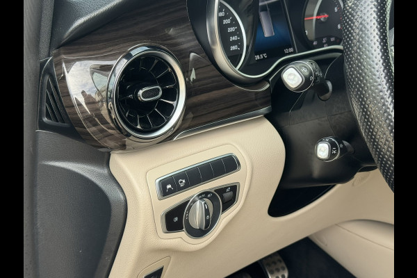 Mercedes-Benz V-Klasse 300d Lang AMG Burmester Stoelkoeling M-bux 360 Camera Trekhaak Adaptieve Cruise