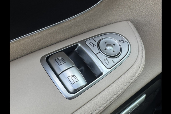 Mercedes-Benz V-Klasse 300d Lang AMG Burmester Stoelkoeling M-bux 360 Camera Trekhaak Adaptieve Cruise