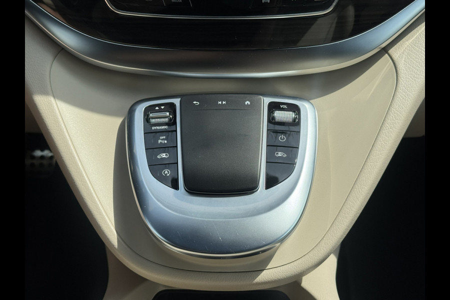 Mercedes-Benz V-Klasse 300d Lang AMG Burmester Stoelkoeling M-bux 360 Camera Trekhaak Adaptieve Cruise