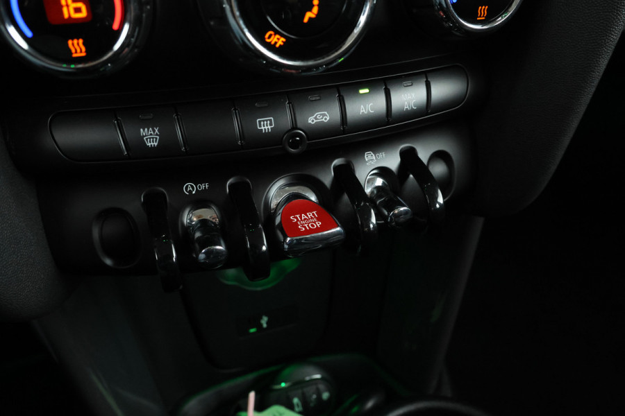 MINI 5-deurs 1.5 One Pepper