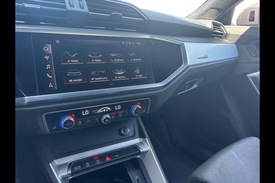 Audi Q3 35 TFSI Pro Line | Stoelverwarming | Dodehoek Detectie | Parkeersensoren | Sportstoelen