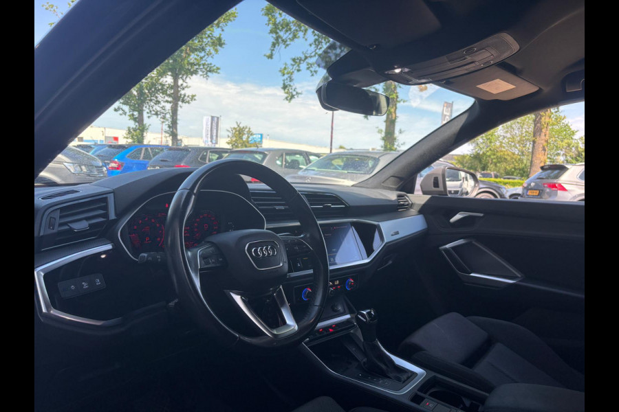 Audi Q3 35 TFSI Pro Line | Stoelverwarming | Dodehoek Detectie | Parkeersensoren | Sportstoelen