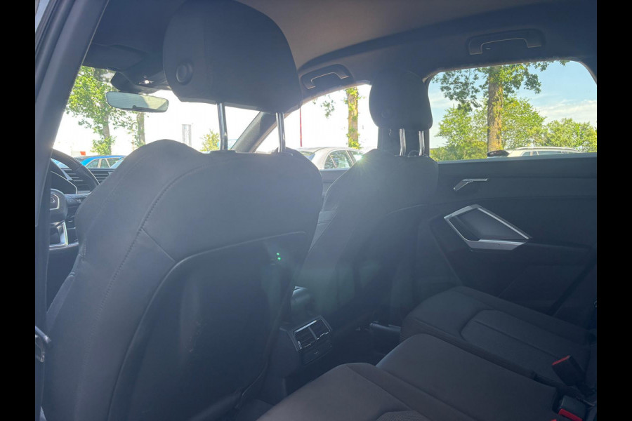 Audi Q3 35 TFSI Pro Line | Stoelverwarming | Dodehoek Detectie | Parkeersensoren | Sportstoelen