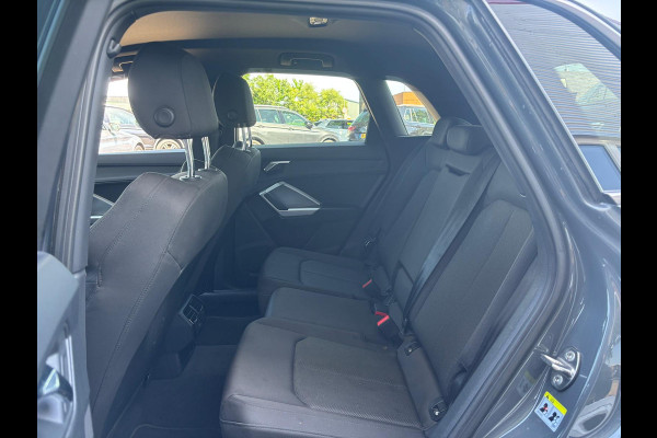 Audi Q3 35 TFSI Pro Line | Stoelverwarming | Dodehoek Detectie | Parkeersensoren | Sportstoelen