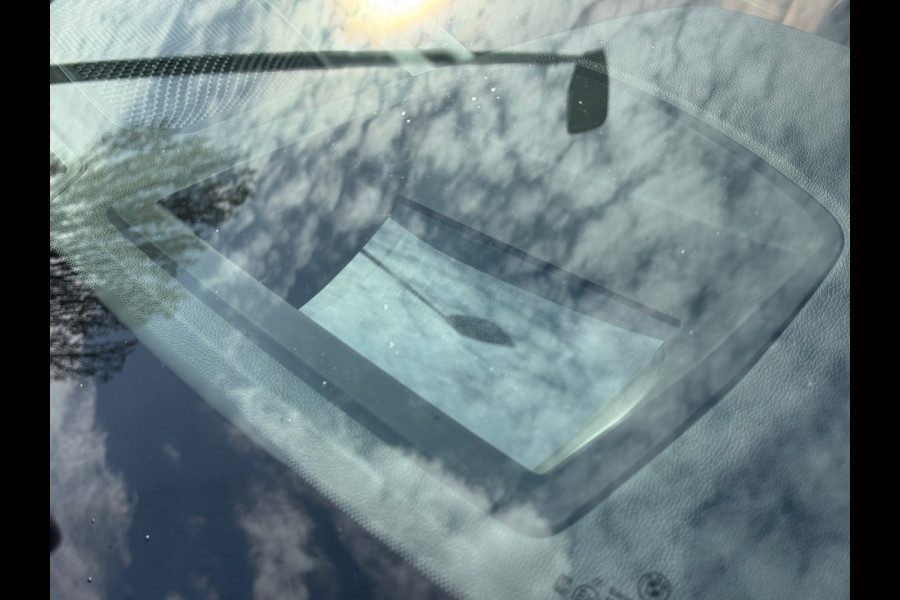 BMW 3-serie 330i High Executive Mpakket|HK|DAK|Driveassist|Laser|Portimao