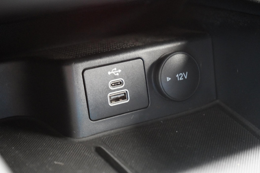 Ford Kuga 2.5 PHEV ST-Line | SoH 89% | Head-Up | Blind-Spot | Stoelverwarming | Carplay | Afn. trekhaak | Navigatie | Adaptive cruise