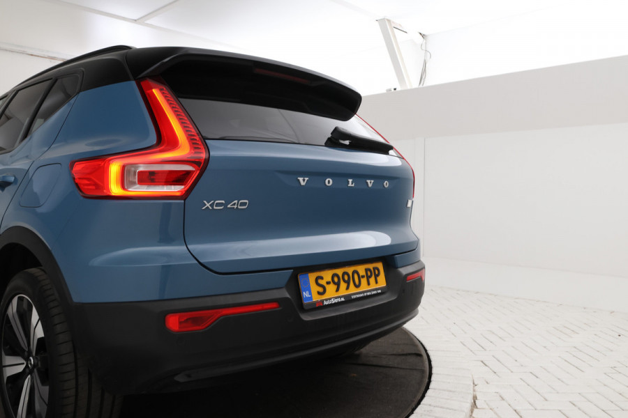 Volvo XC40 Recharge Core 70 kWh Zwarte hemel, Stoel/stuur verwarming, Apple carplay