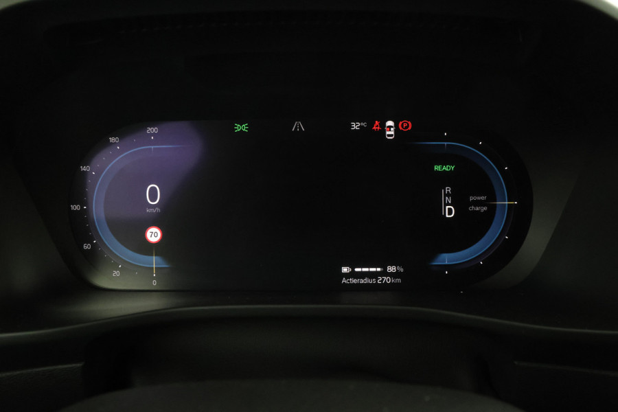 Volvo XC40 Recharge Core 70 kWh Zwarte hemel, Stoel/stuur verwarming, Apple carplay