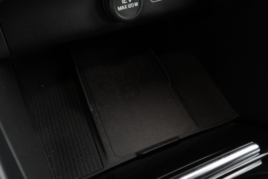 Volvo XC40 Recharge Core 70 kWh Zwarte hemel, Stoel/stuur verwarming, Apple carplay