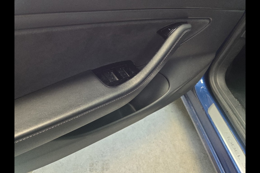 Tesla Model 3 Standard RWD Plus 60 kWh