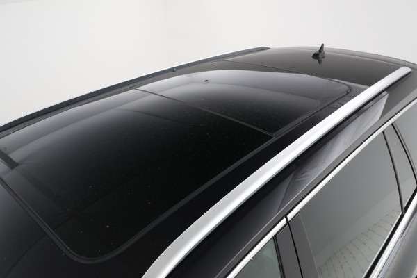 Volkswagen Passat Variant 2.0 TSI R-Line Business + Trekhaak, Automaat, Panorama, Adaptieve cruise