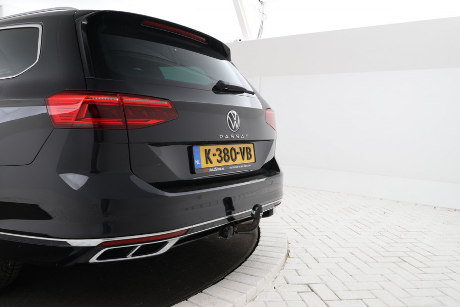 Volkswagen Passat Variant 2.0 TSI R-Line Business + Trekhaak, Automaat, Panorama, Adaptieve cruise