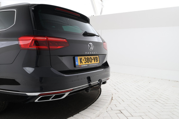 Volkswagen Passat Variant 2.0 TSI R-Line Business + Trekhaak, Automaat, Panorama, Adaptieve cruise