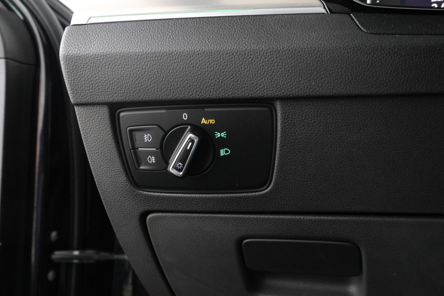 Volkswagen Passat Variant 2.0 TSI R-Line Business + Trekhaak, Automaat, Panorama, Adaptieve cruise