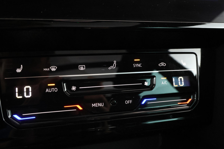 Volkswagen Passat Variant 2.0 TSI R-Line Business + Trekhaak, Automaat, Panorama, Adaptieve cruise