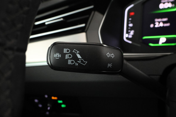 Volkswagen Passat Variant 2.0 TSI R-Line Business + Trekhaak, Automaat, Panorama, Adaptieve cruise