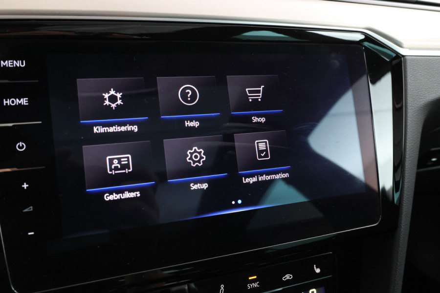 Volkswagen Passat Variant 2.0 TSI R-Line Business + Trekhaak, Automaat, Panorama, Adaptieve cruise