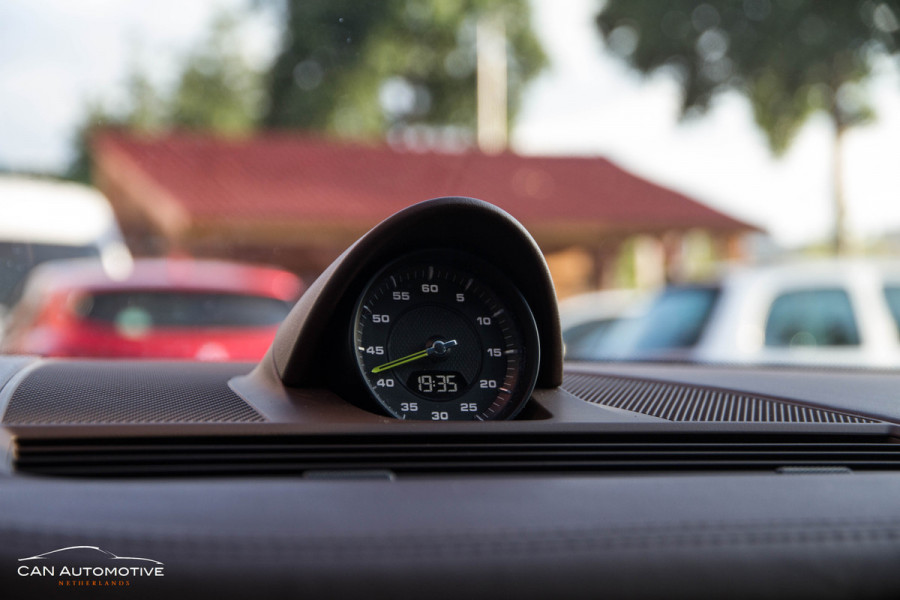 Porsche Panamera Sport Turismo 4.0 Turbo S E-Hybrid Keramisch 686PK .