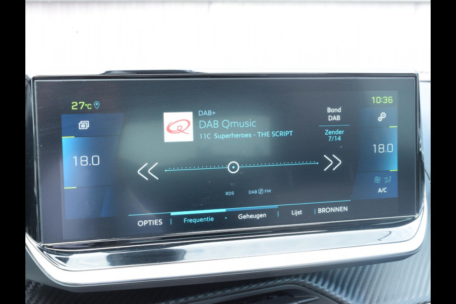 Peugeot e-2008 EV GT Pack 50 kWh SCHUIF- KANTELDAK | STOELVERWARMING | CAMERA MET SENSOREN | NAVI & CARPLAY |