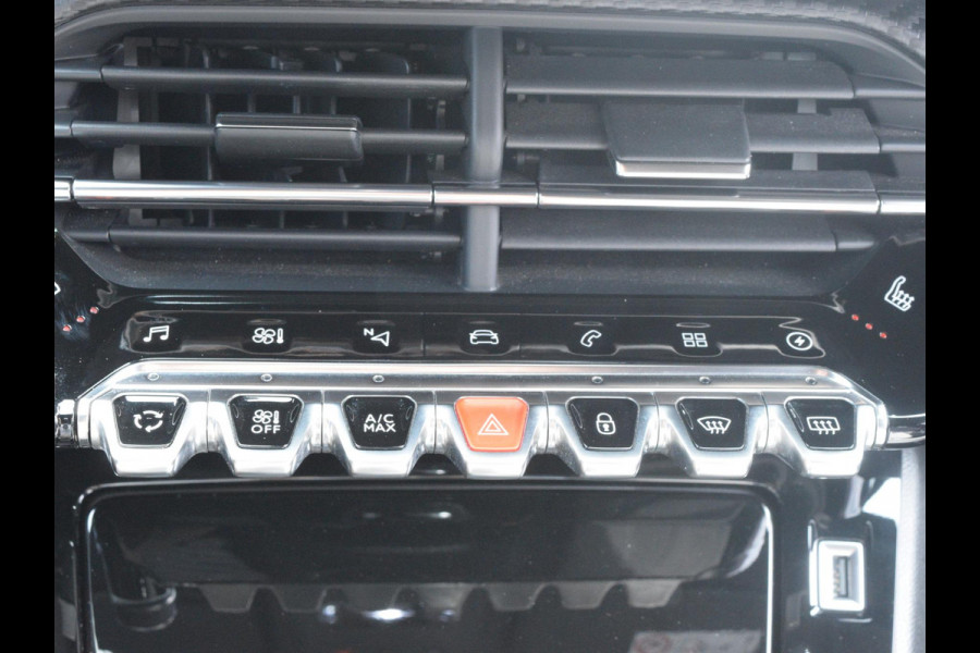 Peugeot e-2008 EV GT Pack 50 kWh SCHUIF- KANTELDAK | STOELVERWARMING | CAMERA MET SENSOREN | NAVI & CARPLAY |