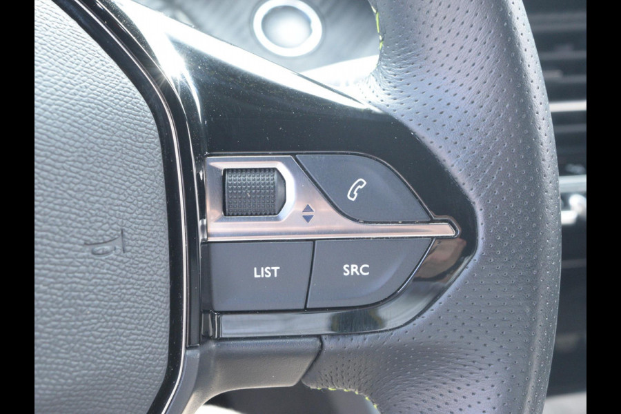 Peugeot e-2008 EV GT Pack 50 kWh SCHUIF- KANTELDAK | STOELVERWARMING | CAMERA MET SENSOREN | NAVI & CARPLAY |