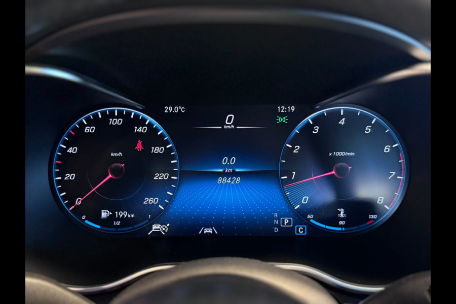 Mercedes-Benz C-Klasse 180 Business Solution AMG / Virtual / Carplay / Stoelverwarming / Sfeerverlichting / Trekhaak / ACC /