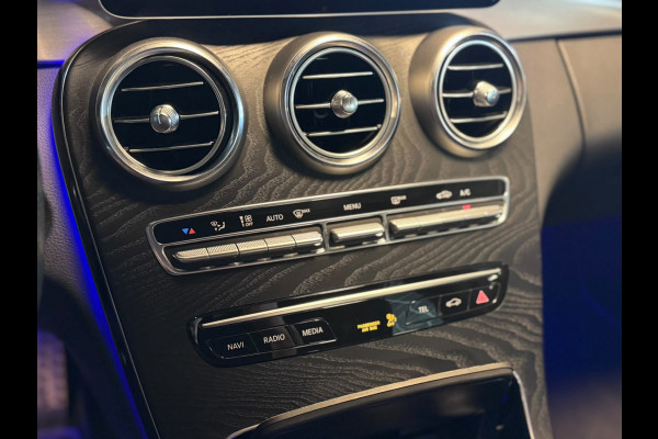 Mercedes-Benz C-Klasse 180 Business Solution AMG / Virtual / Carplay / Stoelverwarming / Sfeerverlichting / Trekhaak / ACC /